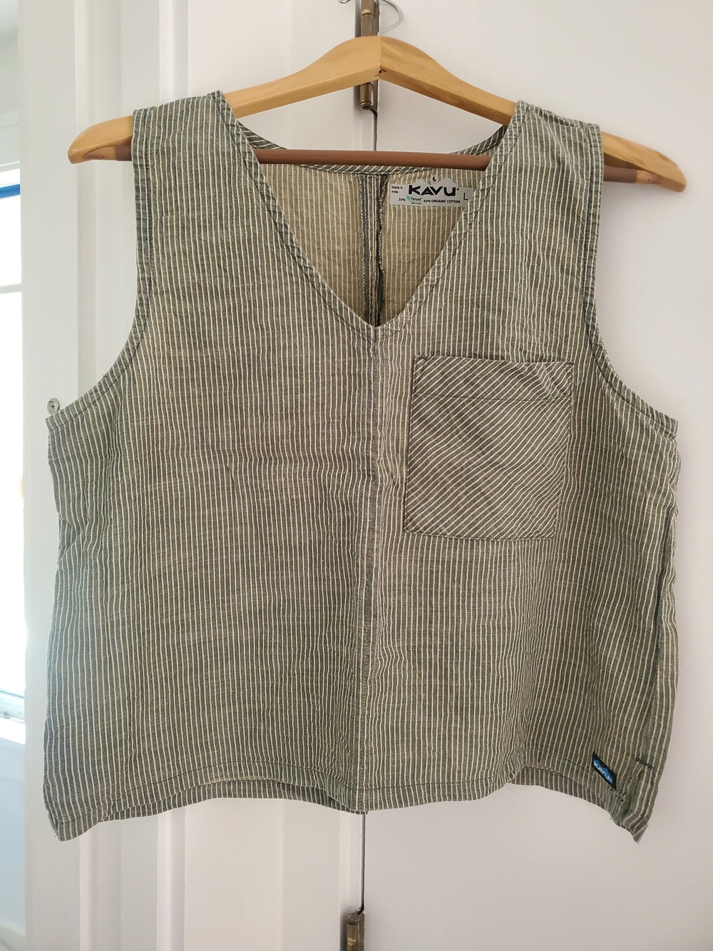 Kavu Vacay Sleeveless V-Neck Tank